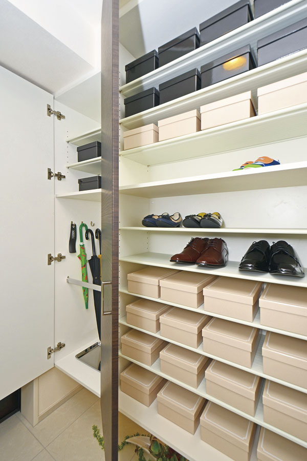 Receipt.  [Thor type footwear input] You can hold the shoe-to-ceiling height, Thor type footwear input. Also it can be stored, such as long shoes and umbrella of length and boots, You can keep beautifully around the front door (same specifications)