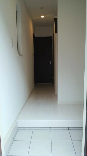 Entrance. Local (09 May 2013) Shooting