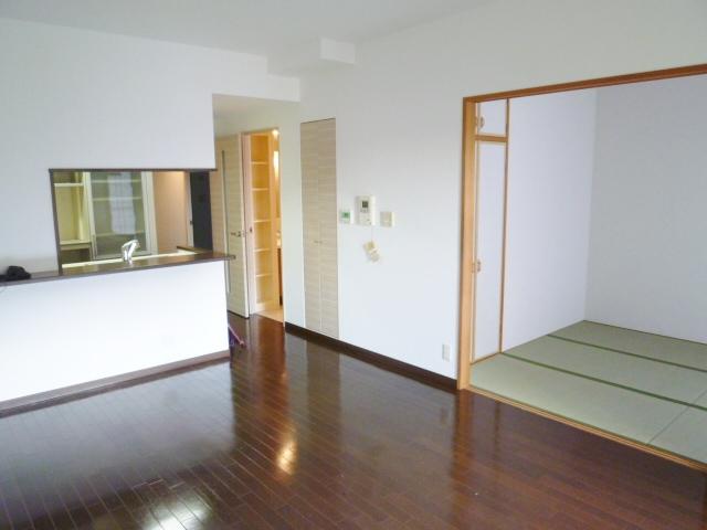 Living. Indoor (14 May 2013) Shooting