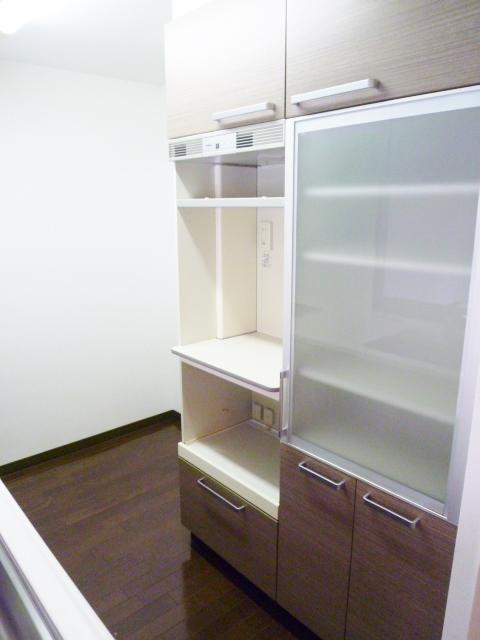 Kitchen. Indoor (14 May 2013) Shooting