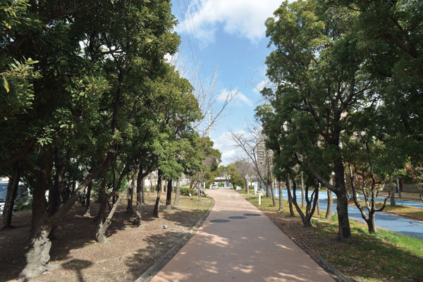 Surrounding environment. Ono leafy shade road (7 min walk ・ About 550m)