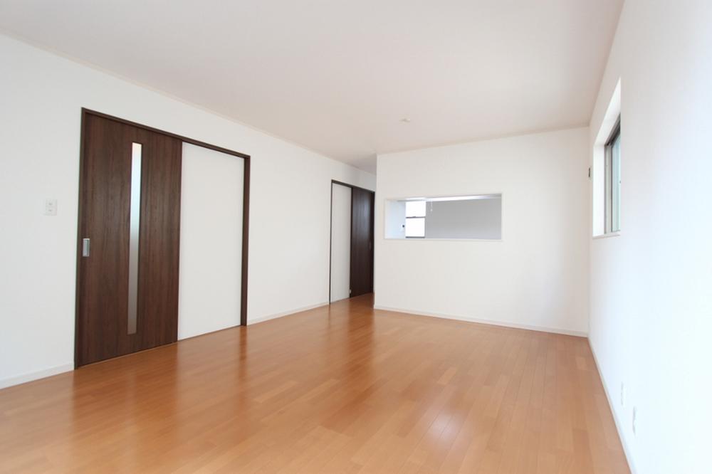 Same specifications photos (living). ◆ Living same specifications