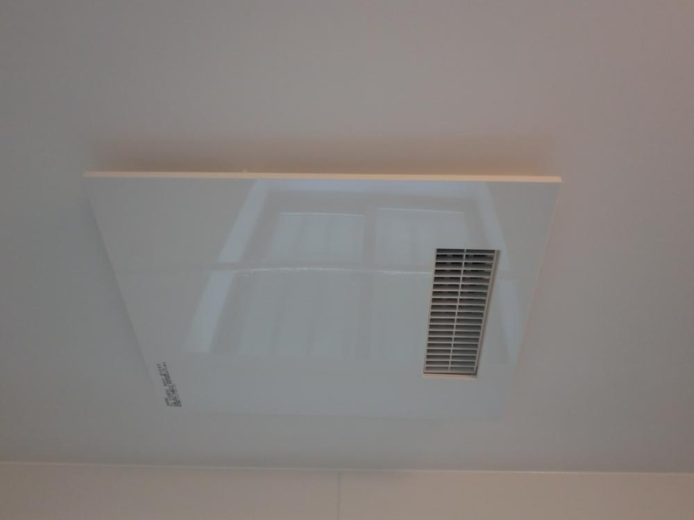 Cooling and heating ・ Air conditioning. When it's cold, I'm happy in the rainy season of the room Dried, Bathroom heating dryer!