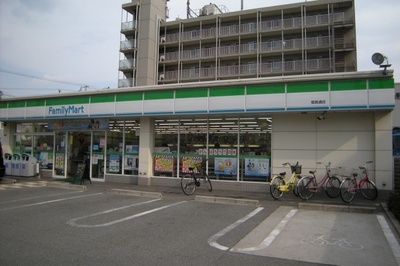 Convenience store. 372m to Family Mart (convenience store)