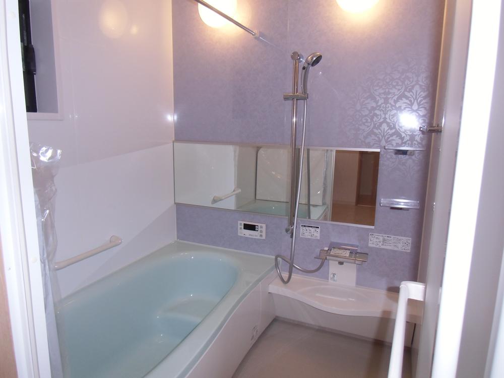 Same specifications photo (bathroom)