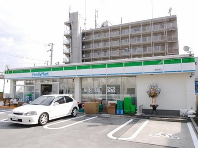 Convenience store. 249m to FamilyMart Himejima Tsuten (convenience store)