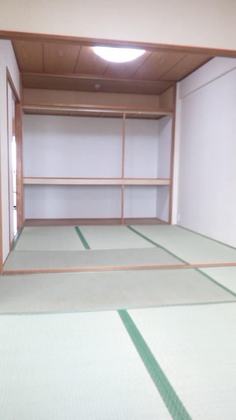 Non-living room. Japanese-style room 4.5 Pledge