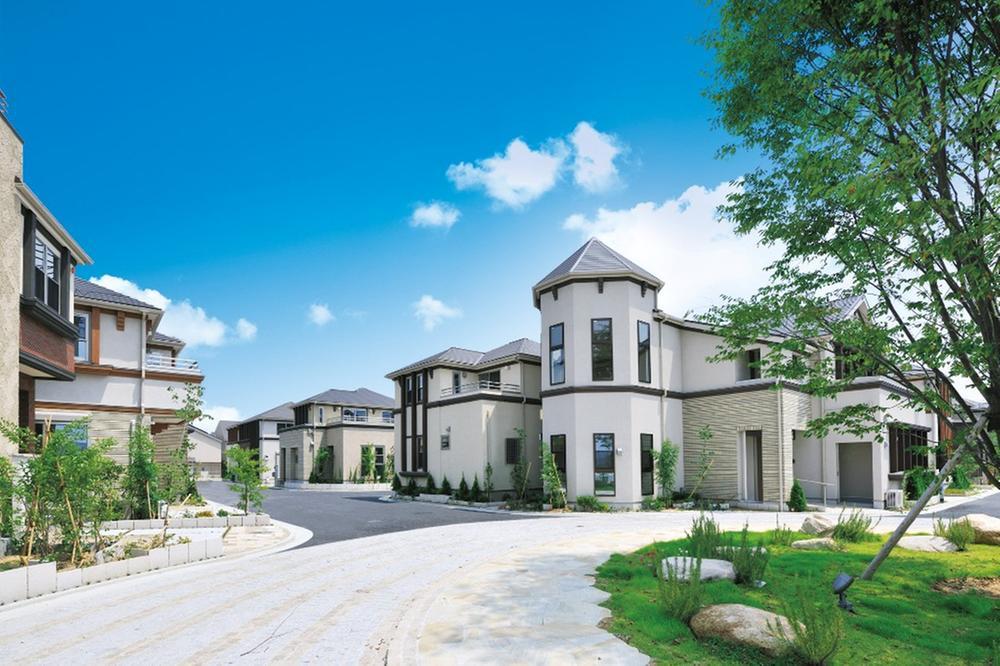 Sale already cityscape photo. Osaka city the largest of the Big Town. I'd love to, Please your column a beautiful streets surrounded by green! !