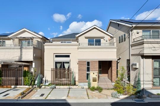 Local appearance photo. All mansion site area 100m2 than. There are also clear in the interval between the neighboring house.