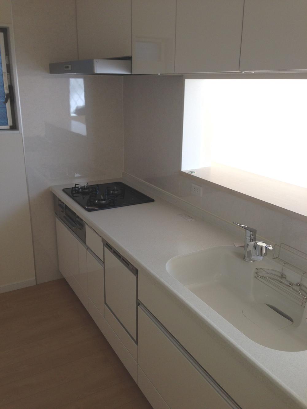 Same specifications photo (kitchen)