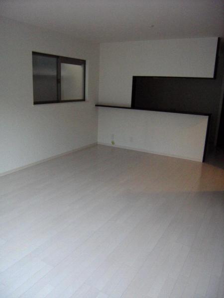 Living. About 18.3 Pledge of LDK