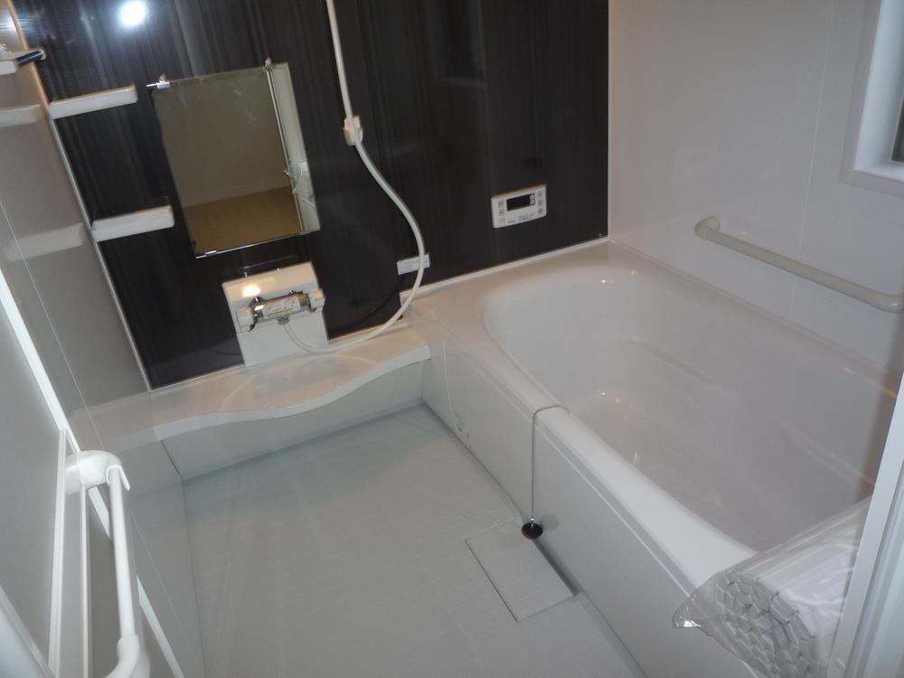 Bathroom. Indoor (July 2013) Shooting No. 3 place