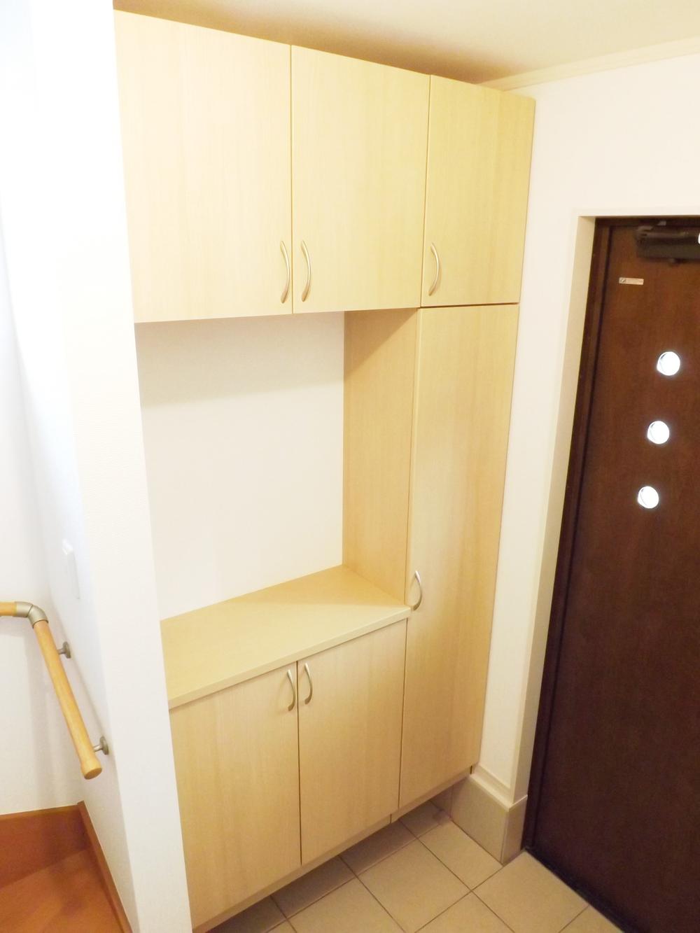 Same specifications photos (Other introspection). Same specifications photos (entrance)