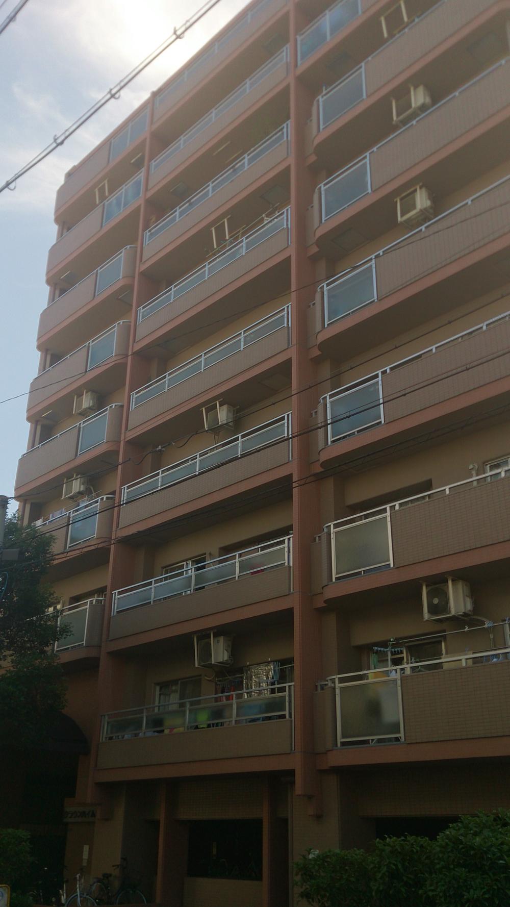 Local appearance photo