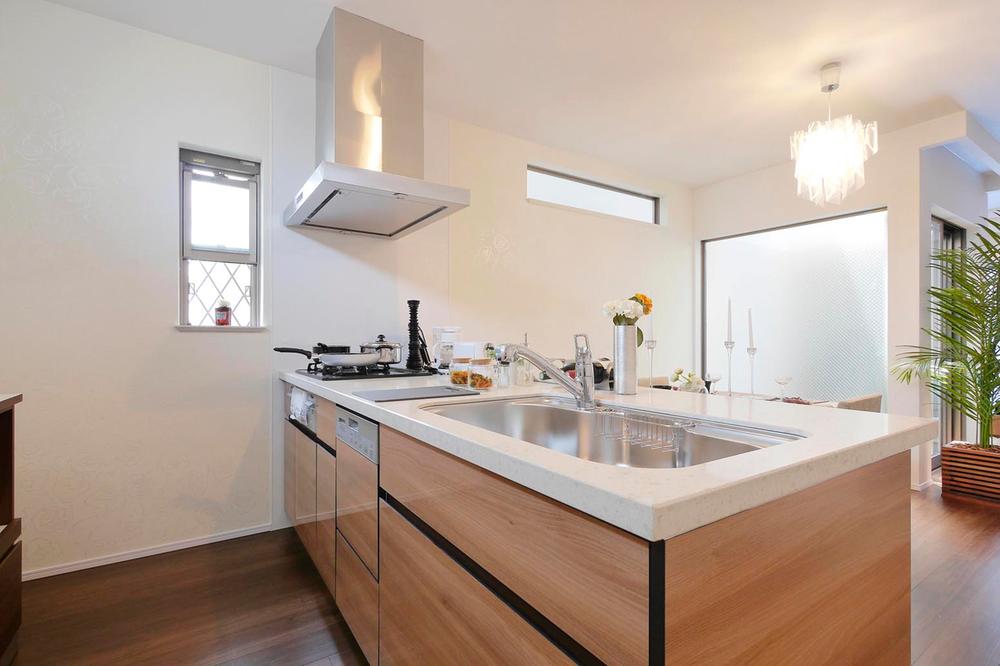 Kitchen.  ☆ Fashionable easy-to-use Hanssem's system kitchen! Making dishes can be enjoyed while to talk with the family at the counter formula!