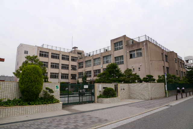 Junior high school. 769m to Osaka City Tatsutsukuda junior high school (junior high school)