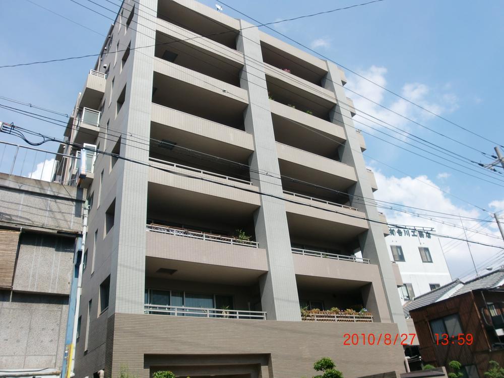 Local appearance photo