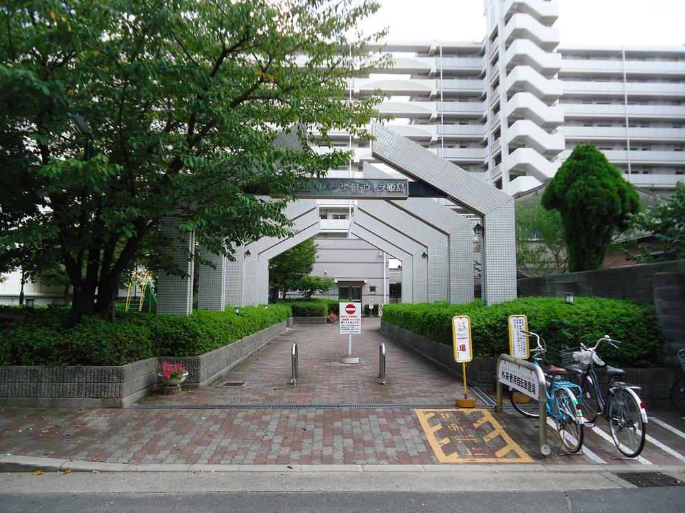 Entrance. Common areas