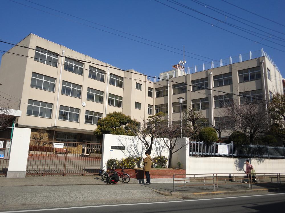 Primary school. 559m to Osaka City Tatsutsukuda Nishi Elementary School