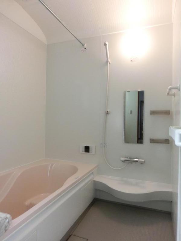 Same specifications photo (bathroom)
