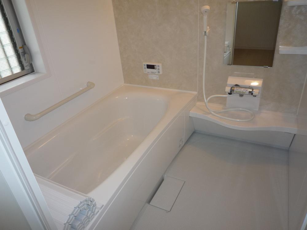 Bathroom. Local (10 May 2013) Shooting No. 2 place