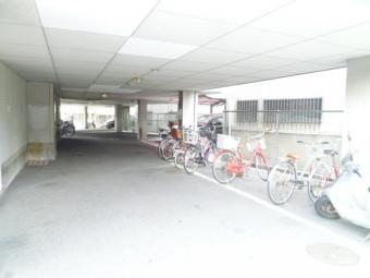 Parking lot. Parking Lot, Bicycle-parking space