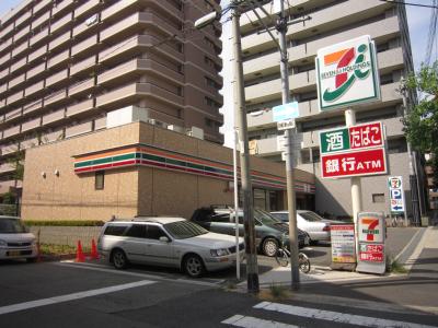 Convenience store. Seven-Eleven Osaka Misaki 2-chome up (convenience store) 58m