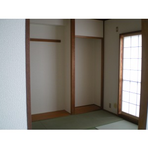 Living and room. Japanese-style room 6 Pledge (living side) there alcove