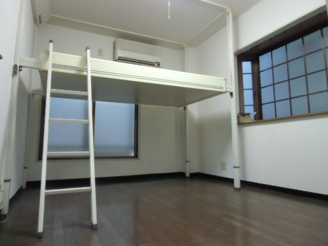 Other room space. Motorized with loft