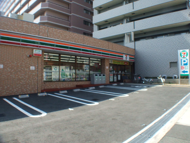 Convenience store. Seven-Eleven Osaka Misaki 2-chome up (convenience store) 388m