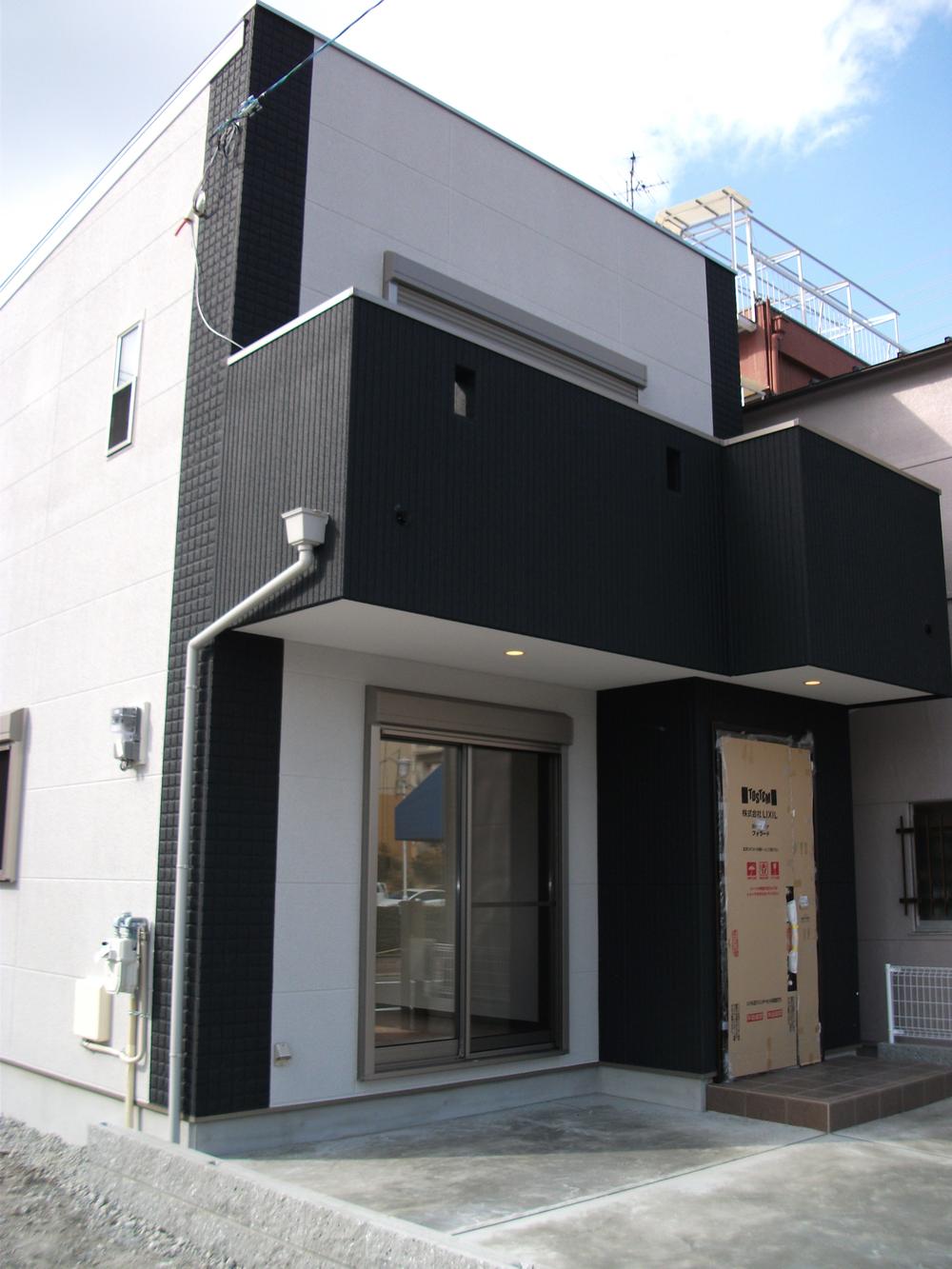 Local appearance photo. ■ Exterior photos (11 May 2012) shooting ■ Outer wall material is durable in the power board ・ Excellent fire resistance!
