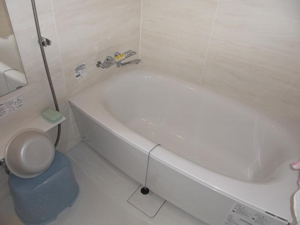 Bathroom. Indoor (12 May 2013) Shooting