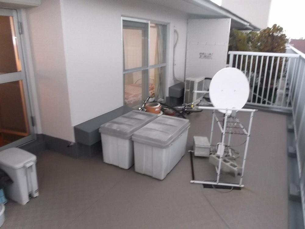 Balcony. Local (12 May 2013) Shooting