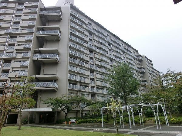 Local appearance photo. Local (12 May 2013) Shooting