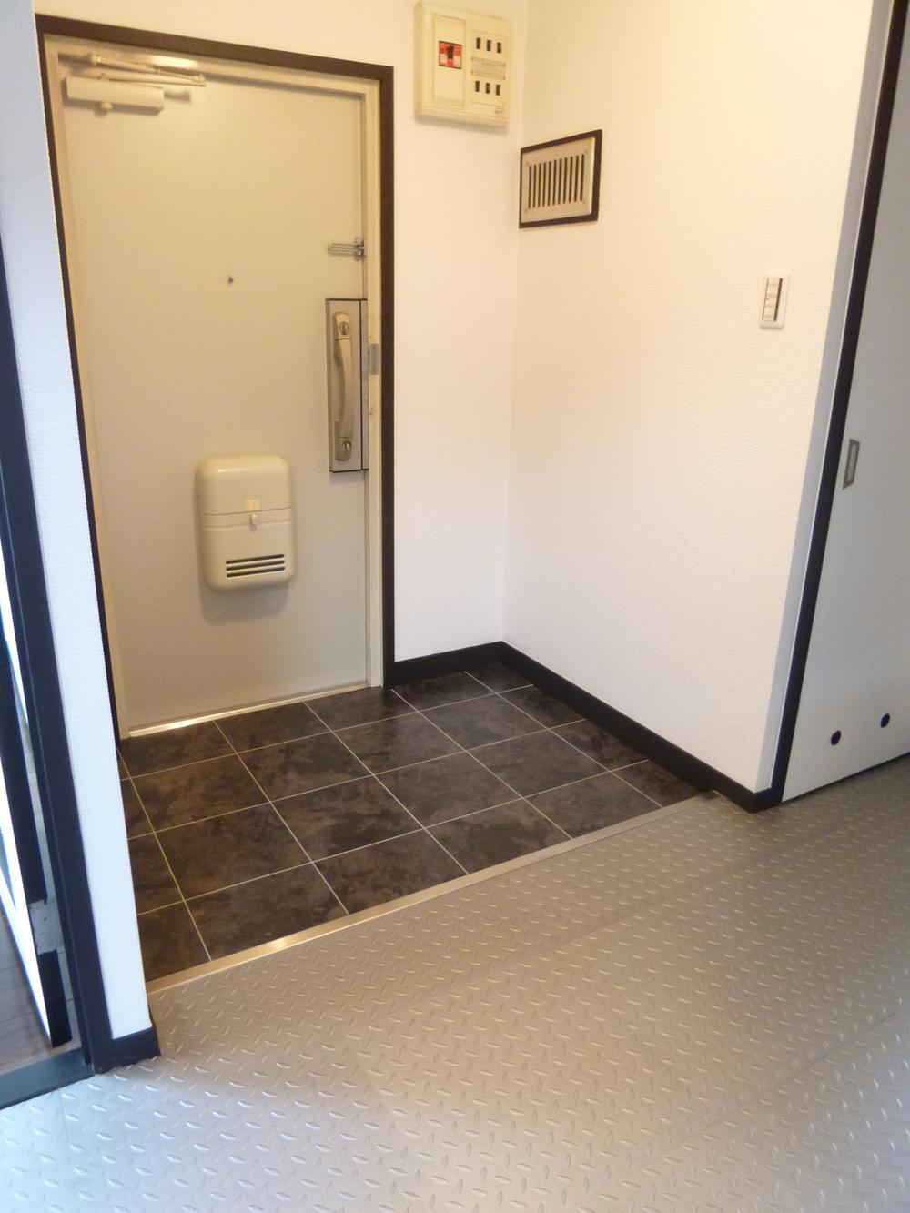 Entrance. 2013 December renovation completed