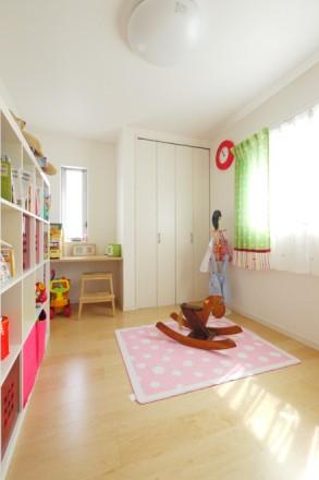 Building plan example (introspection photo). Because the full free plan can also be a large children's room. 