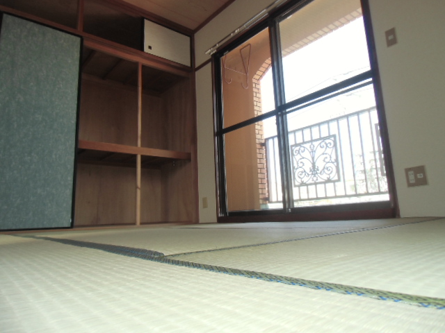 Other room space. Japanese-style room 6 quires