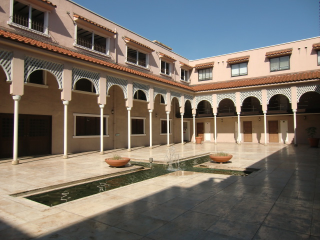 Building appearance. With courtyard fountain