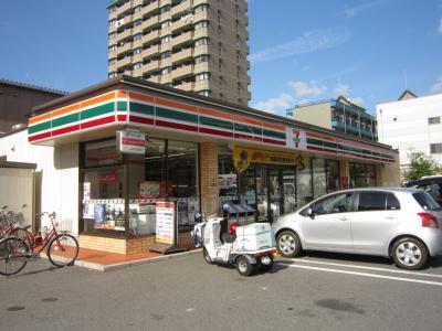 Convenience store. Seven-Eleven Osaka Shinkitajima 7-chome 326m (convenience store) to 326m