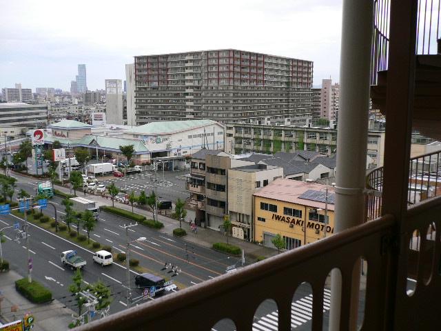 View photos from the dwelling unit.  ・ It is a view from the front door