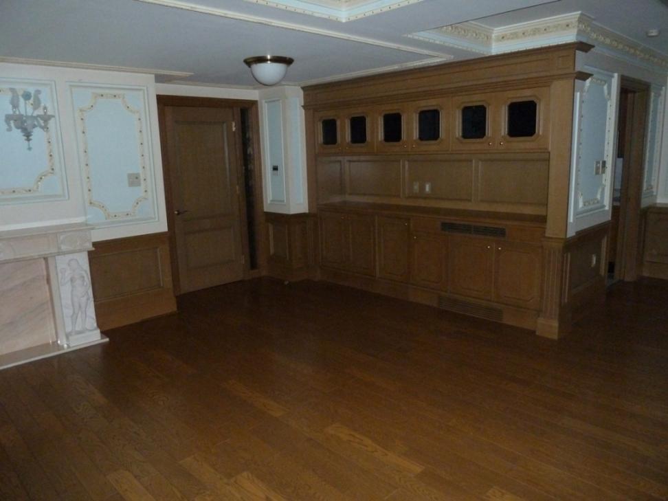 Living. Spacious is 31.8 quires living.