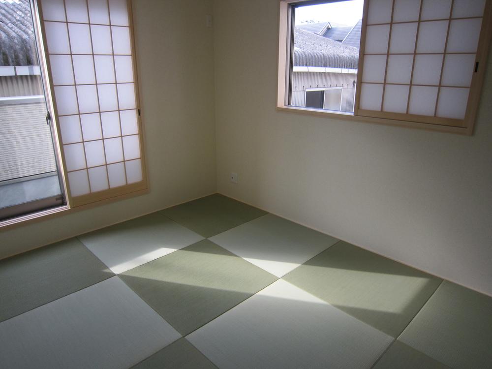 Other local.  [Japanese-style room] After all settle down Japanese-style room