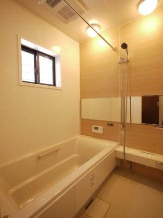 Bathroom. Bath time is, relax time. In spacious bathroom, Heal the fatigue of the day. (Construction Case Study)