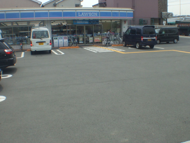 Convenience store. Lawson Nishikagaya Yonchome store up (convenience store) 51m