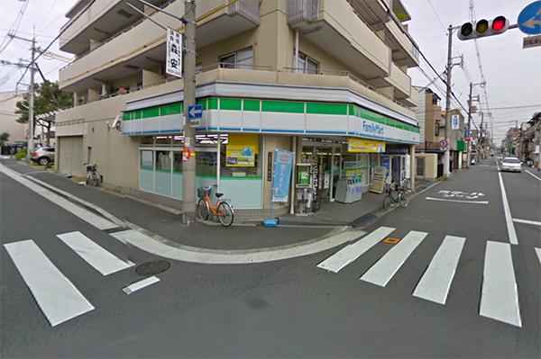 Convenience store. 119m to FamilyMart Nagainishi shop