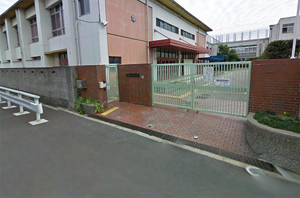 Junior high school. Osakashiritsudai territory 384m up to junior high school