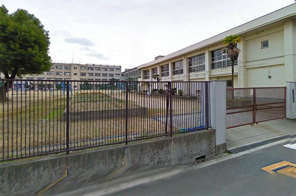 Primary school. Osakashiritsudai territory 546m up to elementary school