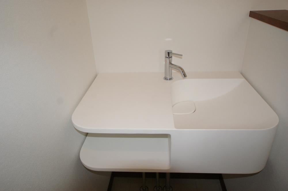 Wash basin, toilet. Same specification example of construction (Suminoe-ku)