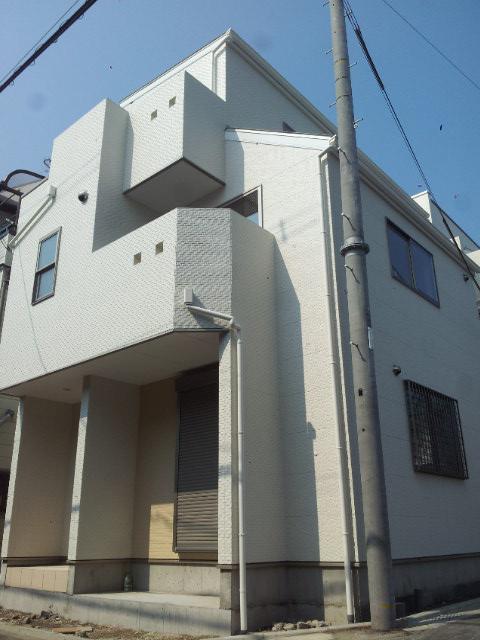 Construction ・ Construction method ・ specification. Outer wall: ceramic-based paint siding 14mm