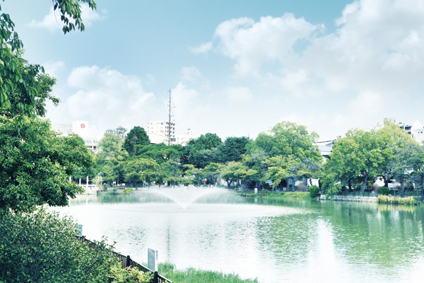 Surrounding environment. Bandai pond park (5-minute walk ・ About 390m)